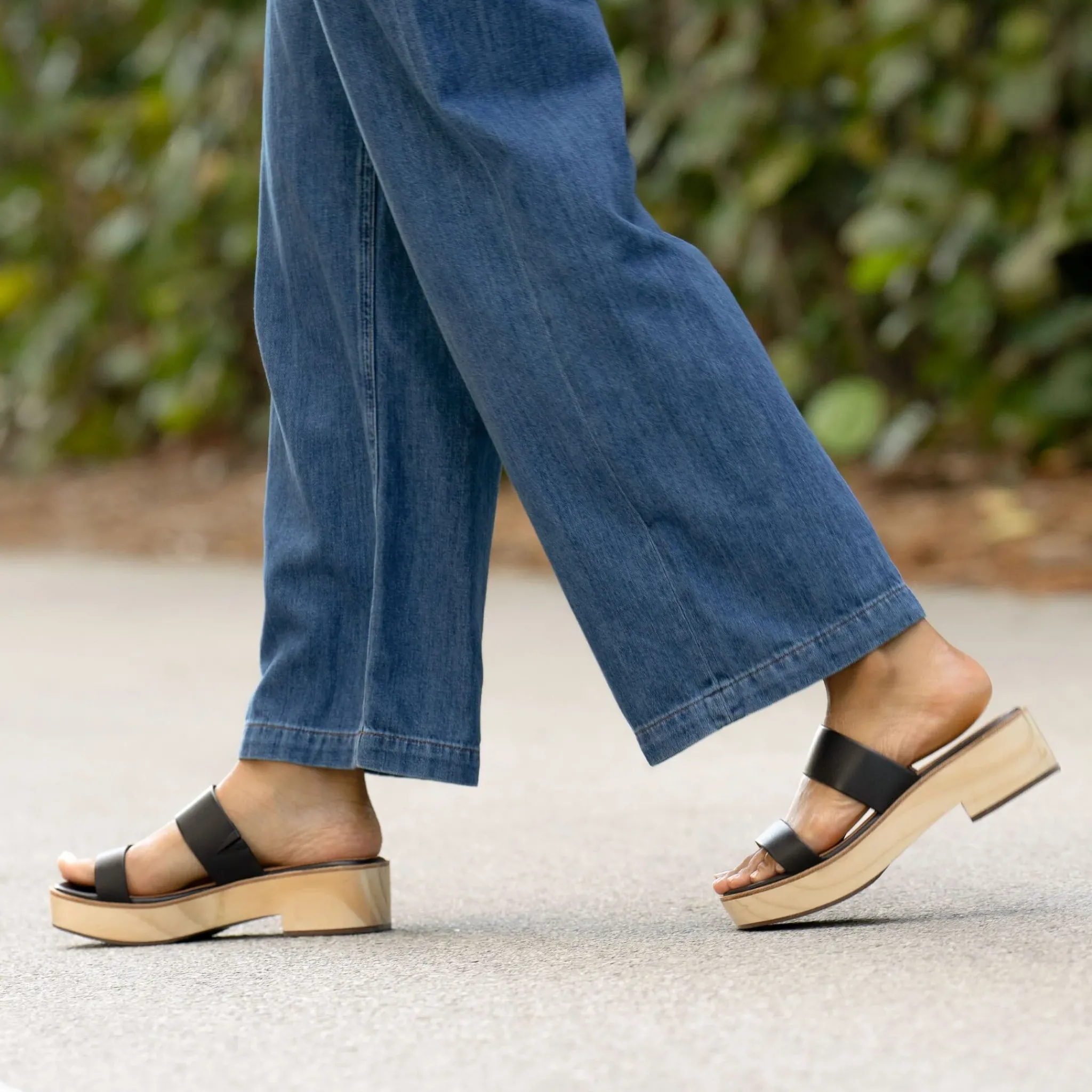 Nisolo Heels-Ellie All-Day Clog Black