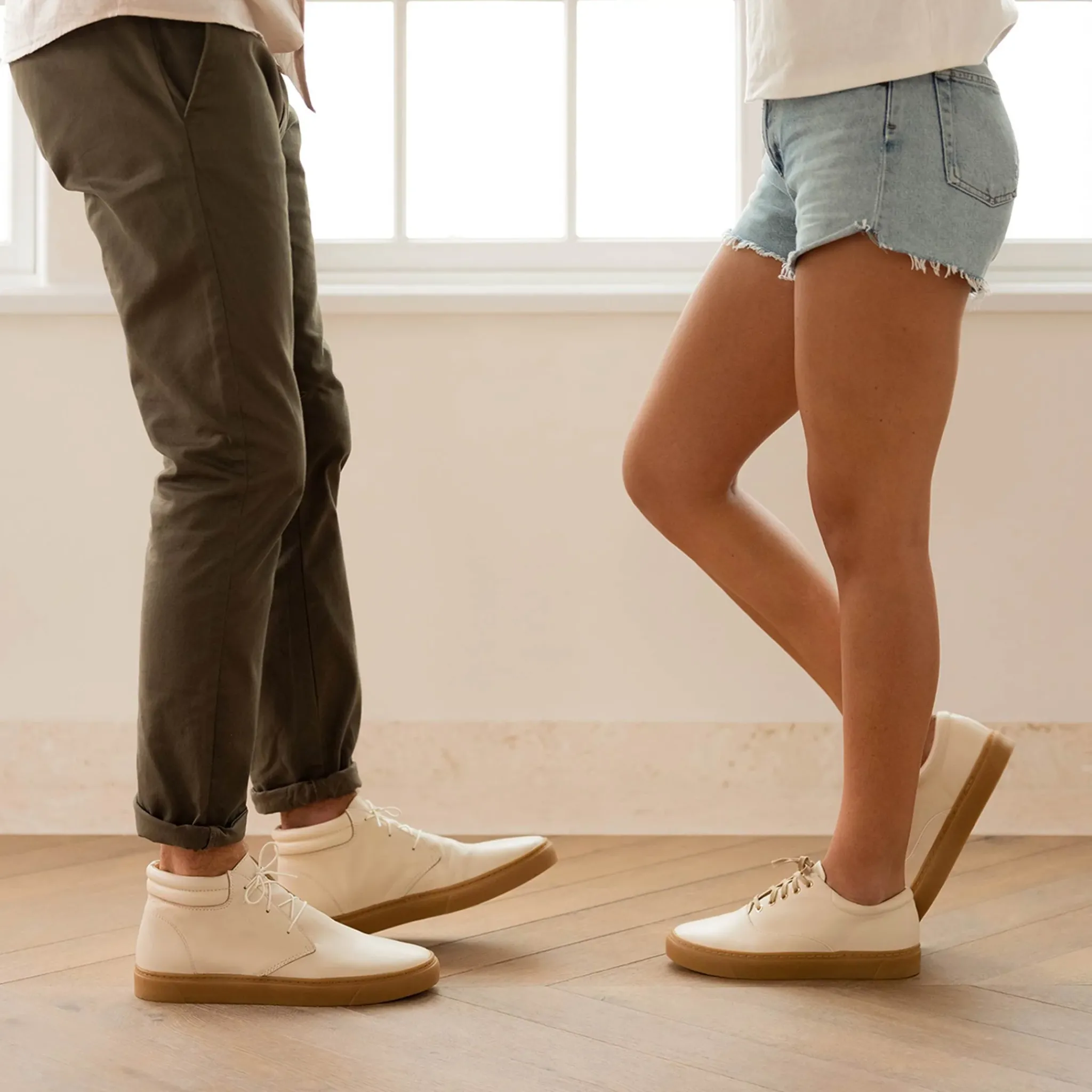Nisolo Sneakers-Everyday Mid Top Sneaker Bone/Gum