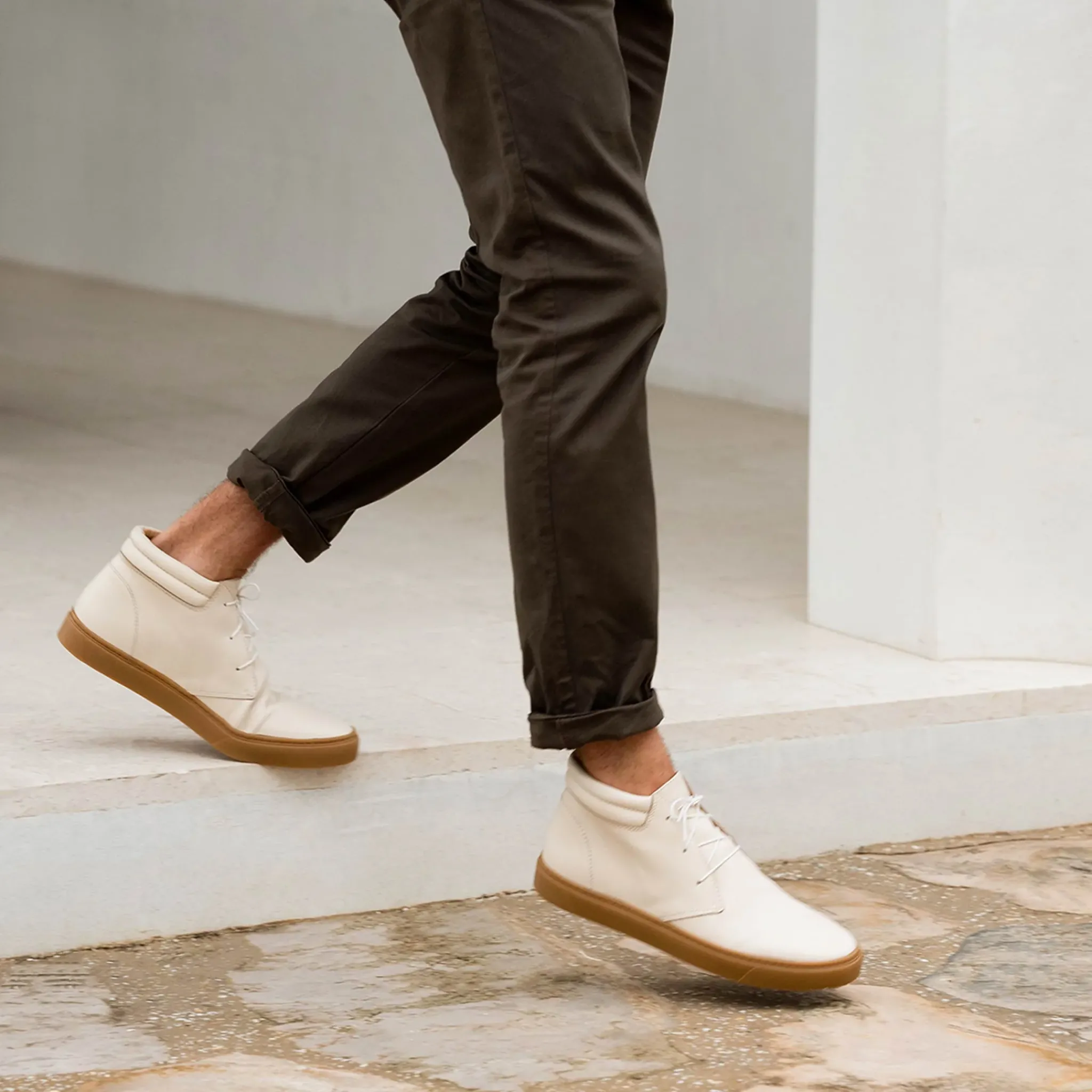 Nisolo Sneakers-Everyday Mid Top Sneaker Bone/Gum