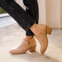 Nisolo Boots-Mia Everyday Ankle Bootie Almond