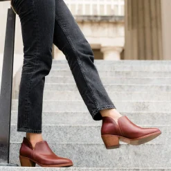 Nisolo Boots-Mia Everyday Ankle Bootie Auburn